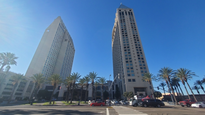 exterior of the grand hyatt san diego